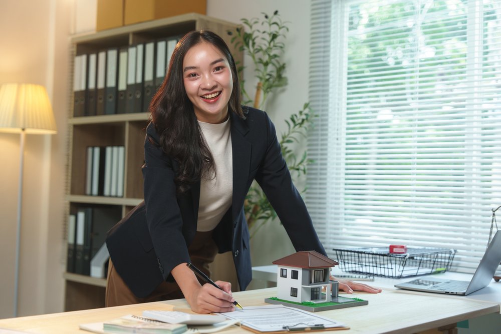 real estate agent supplies